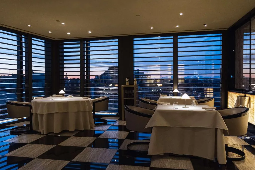 Restaurant, Armani Hotel Milano, Milan