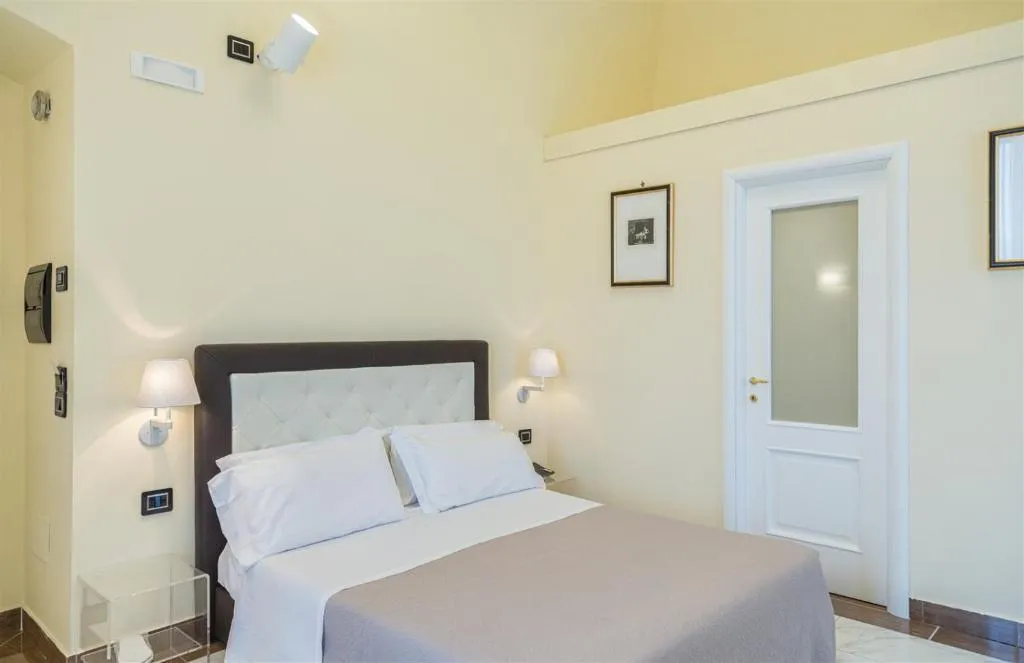 DOUBLE SINGLE USE DELUXE Room, Villa Signorini Hotel, Naples