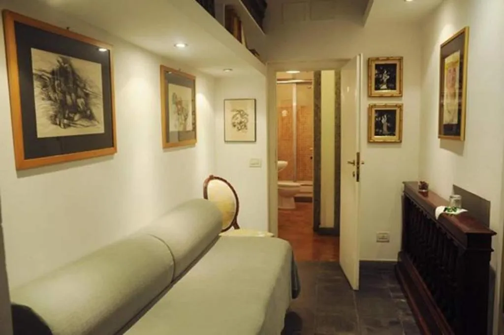 Room, Villino Corbelli, Rome