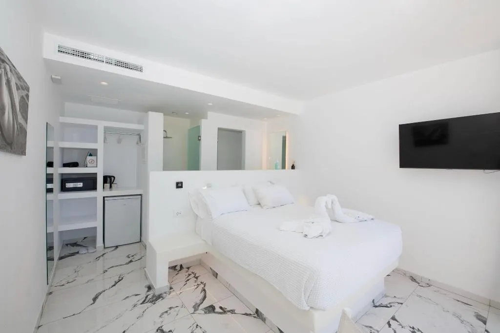 Room, Bianco A Nero, Mykonos