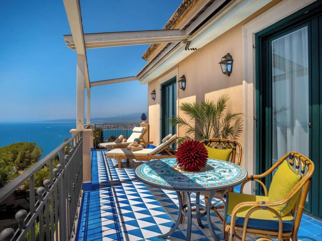 SUITE THREE BEDS Room, Grand Hotel San Pietro, Taormina