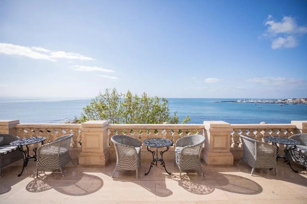 Terrace, Estoril Vintage Hotel, Lisbon