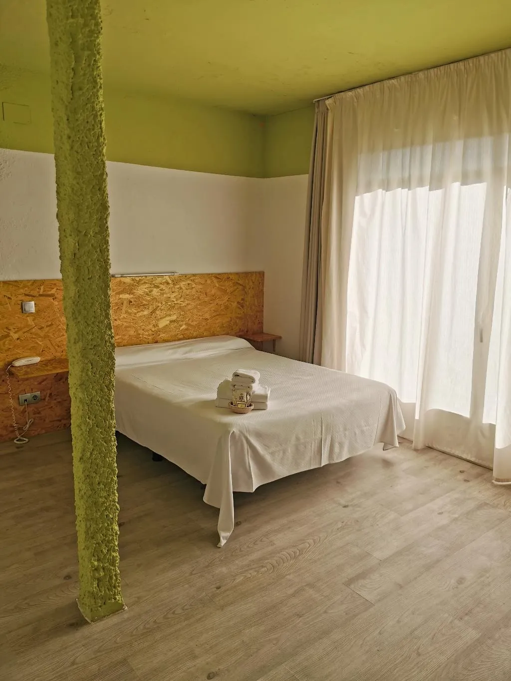 SUITE WITH TERRACE Room, La Posada del Chaflan, Madrid