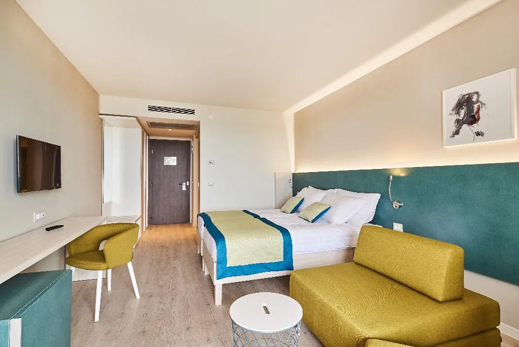 FAMILY ROOM SIDE SEA VIEW Room, Hotel Sipar Plava Laguna, Istria