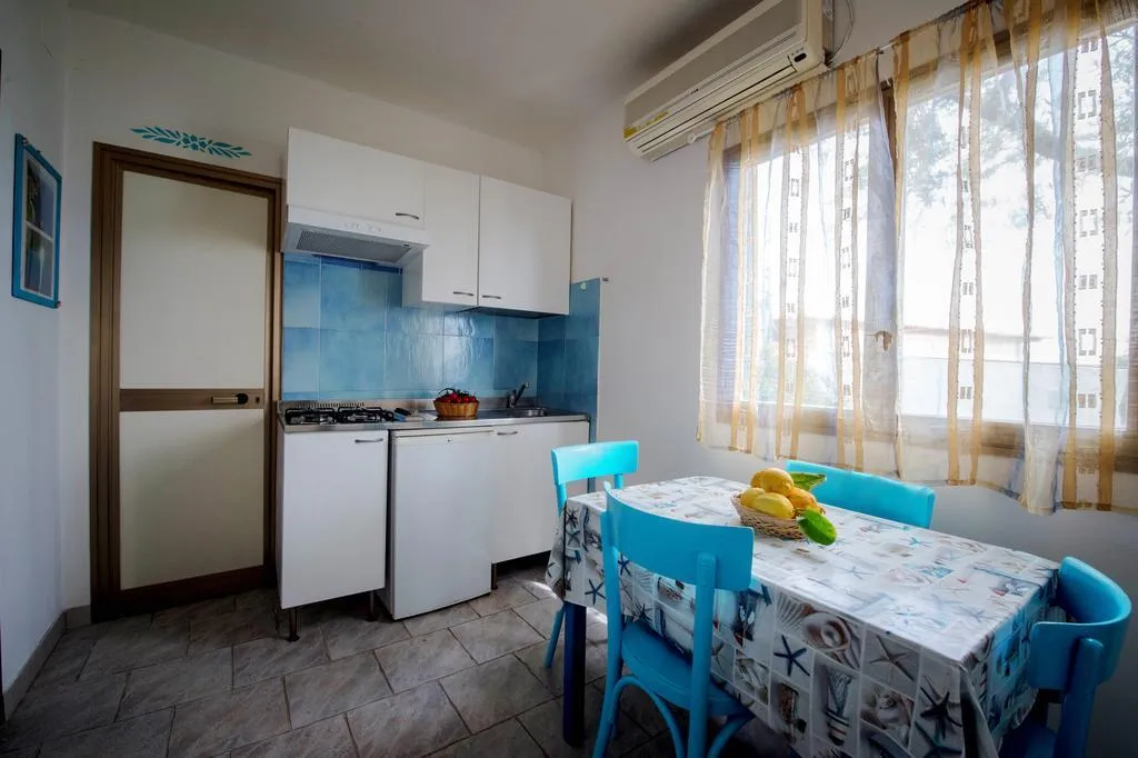 Room, Villaggio Residence Nettuno, Naples