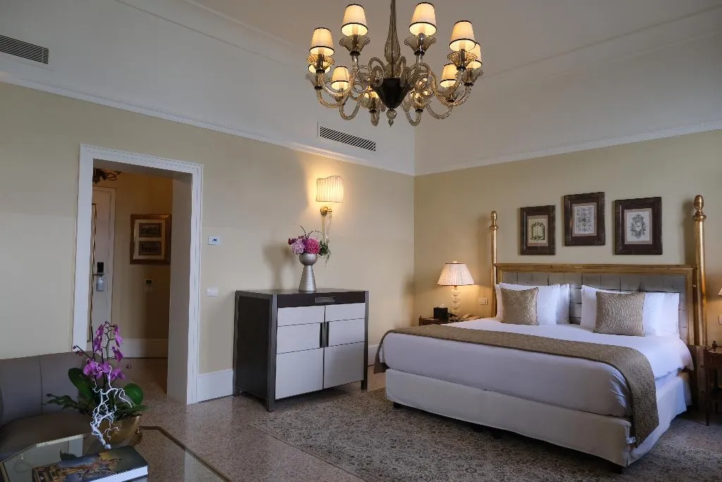 JUNIOR SUITE STANDARD Room, San Clemente Palace, Venice