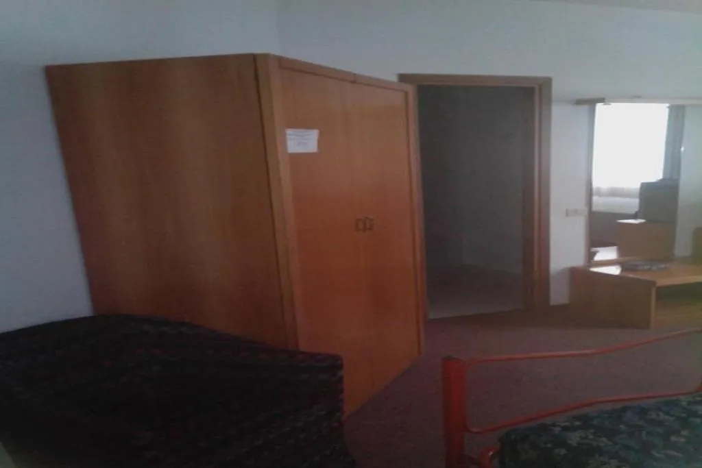 TWIN STANDARD Room, Niki, Milan