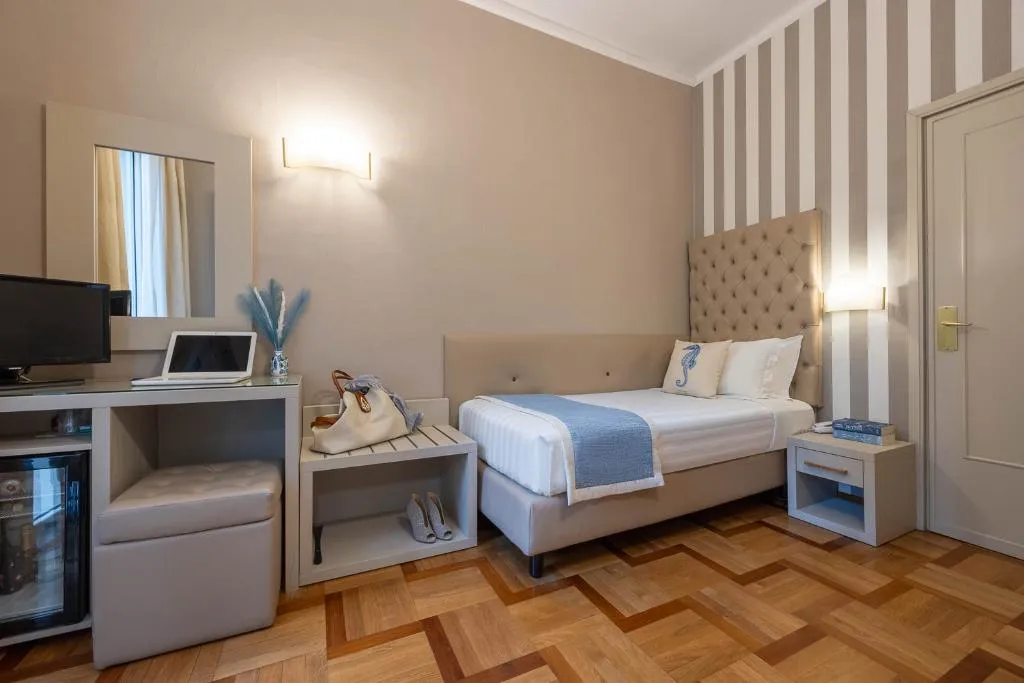 SINGLE STANDARD Room, Hotel Metropole, Cagliari