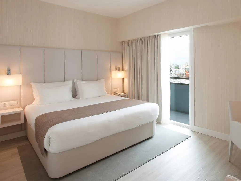 Double or Twin CITY VIEW Room, Lutecia Smart Design Hotel, Lisbon
