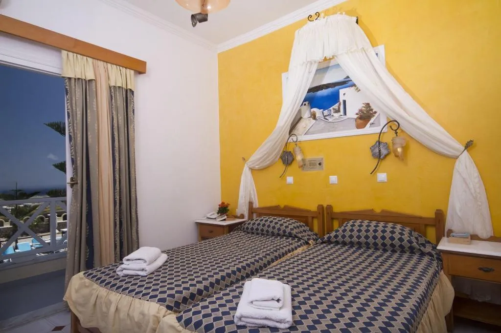 Room, Golden Star, Santorini