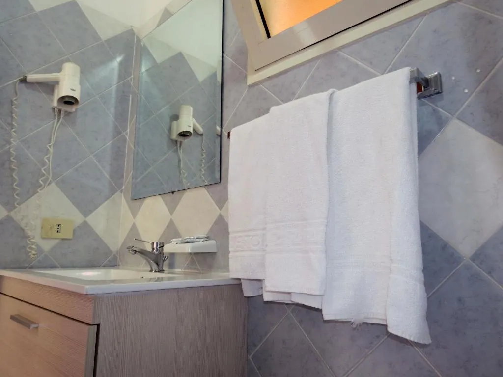 CHALET CAPACITY 2 Room, Baia Serena, Naples