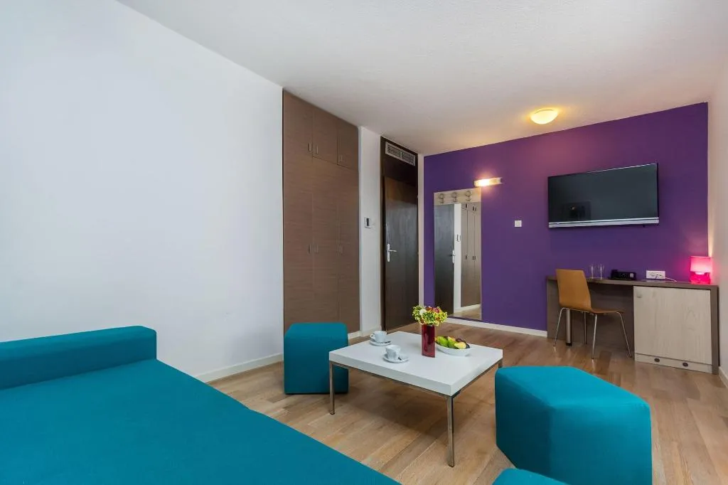 Room, Vista, Istria