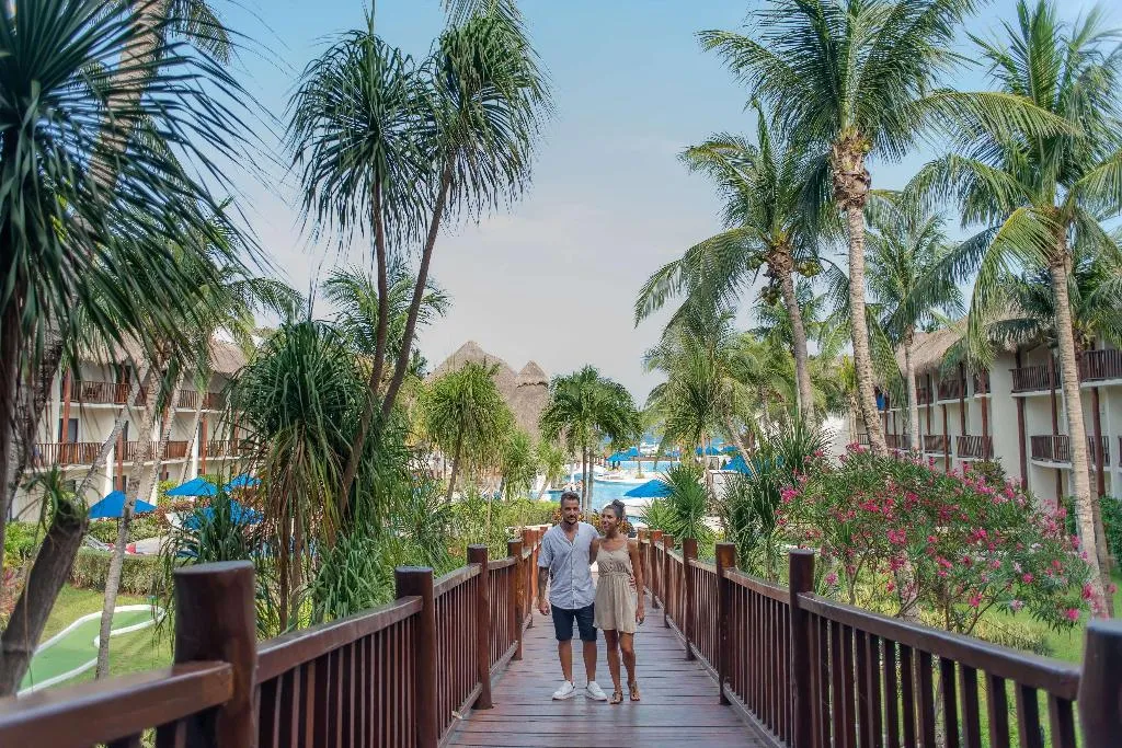 Sports and Entertainment, The Reef CocoBeach, Playa Del Carmen