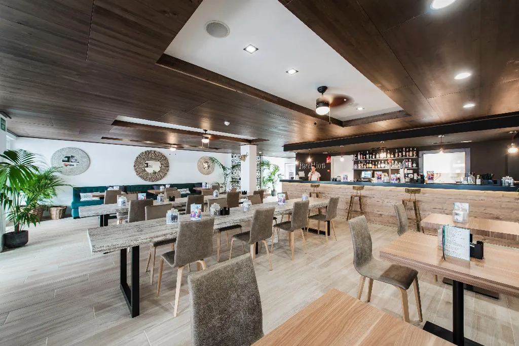Lobby, Vibra Mogambo Aparthotel, Ibiza