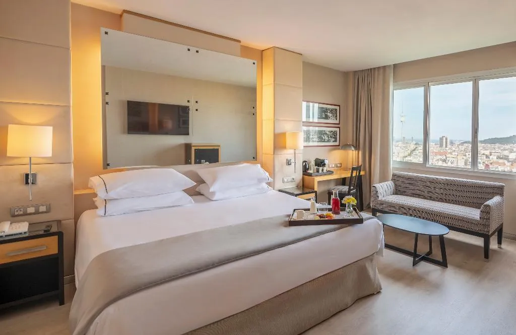 DOUBLE SUPERIOR WITH VIEWS Room, Hesperia Presidente, Barcelona