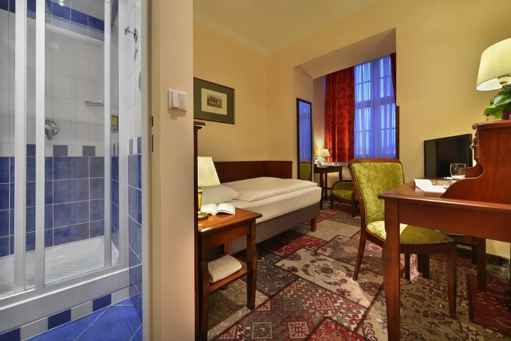 SINGLE STANDARD Room, EA hotel Jeleni Dvur Prague Castle, Prague