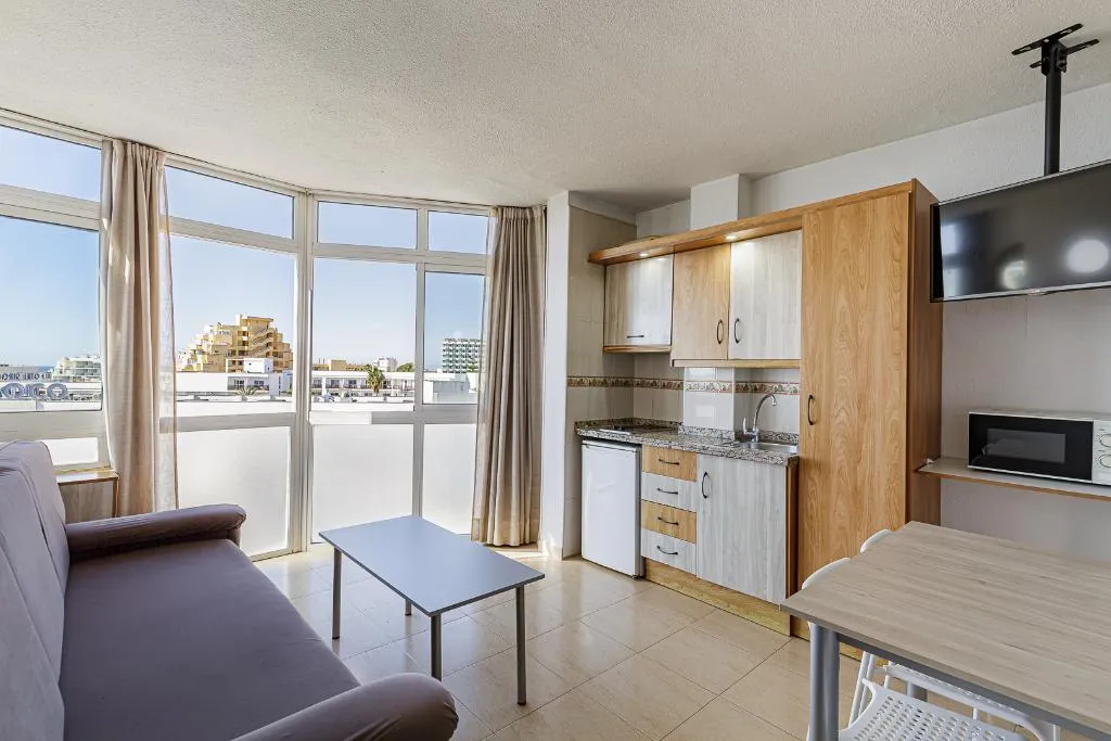 APARTMENT CAPACITY 4 ONE BEDROOM Room, Doramar, Costa Del Sol