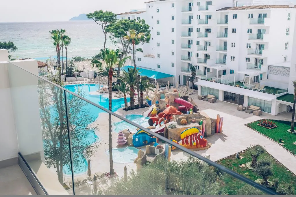 FAMILY ROOM POOL VIEW Room, Iberostar Waves Alcudia Park, Majorca