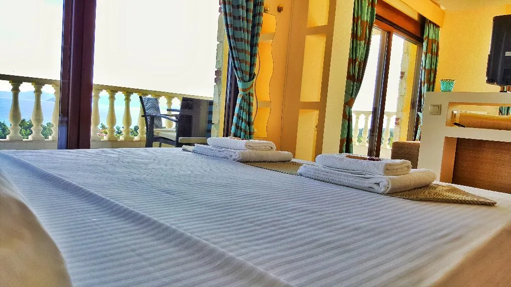 SUITE OCEAN VIEW ONE BEDROOM Room, Bungalow White Apartments and Suits, Halkidiki