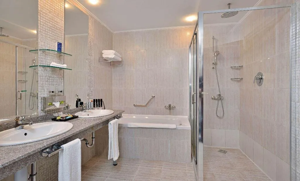 DOUBLE CLASSIC KING BED Room, Melia Grand Hermitage, Varna