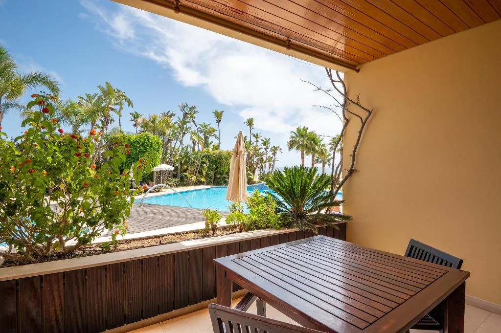 STUDIO POOL VIEW Room, Vila Luz, Algarve