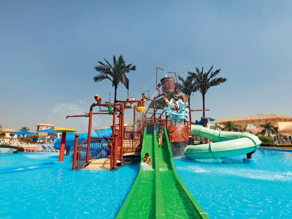 Pool, Movenpick Cairo Media City, Cairo