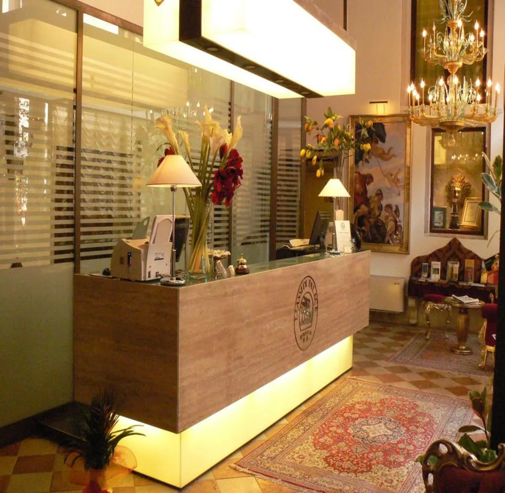 Lobby, Liassidi Palace, Venice