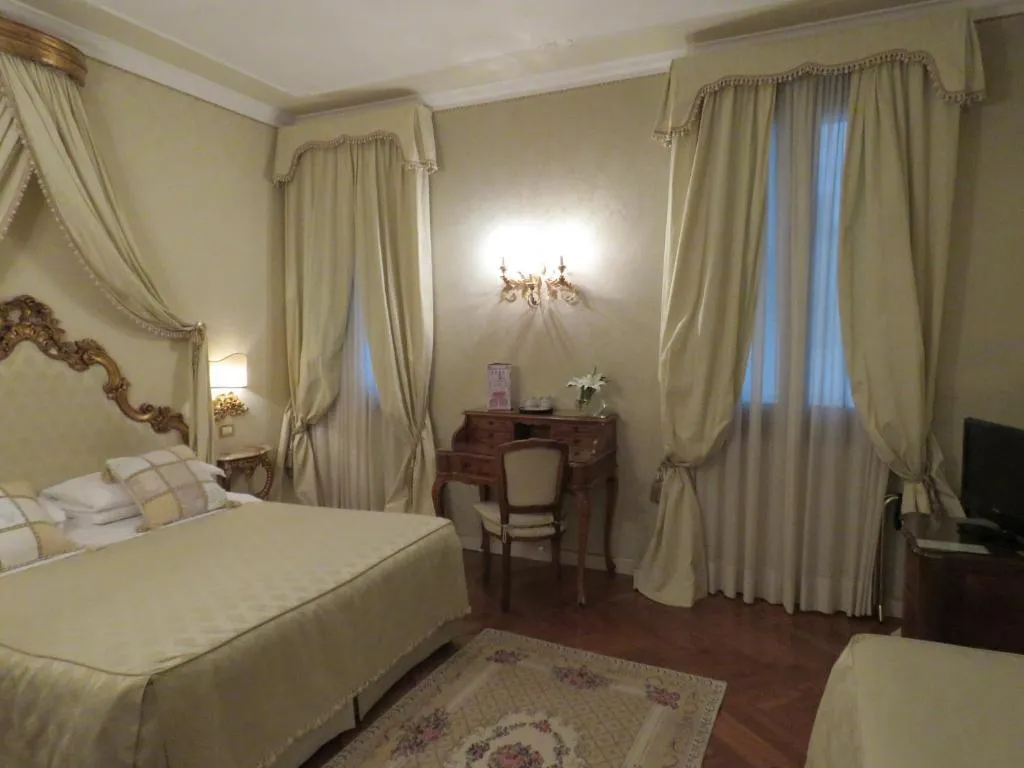 DOUBLE SUPERIOR Room, Antico Doge - a Member of Elizabeth Hotel, Venice
