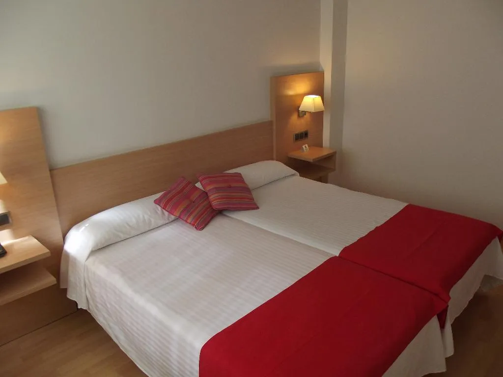 DOUBLE STANDARD Room, Bag, Valencia