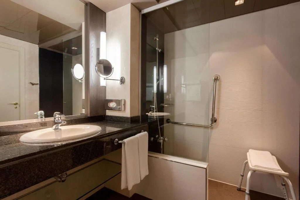 Room, Marriott Hotel Madrid Auditorium, Madrid