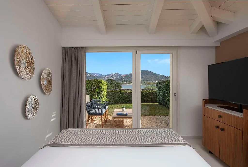 FAMILY ROOM DELUXE LAGOON VIEW Room, Baia di Chia Resort Sardinia, Curio Collection, Cagliari