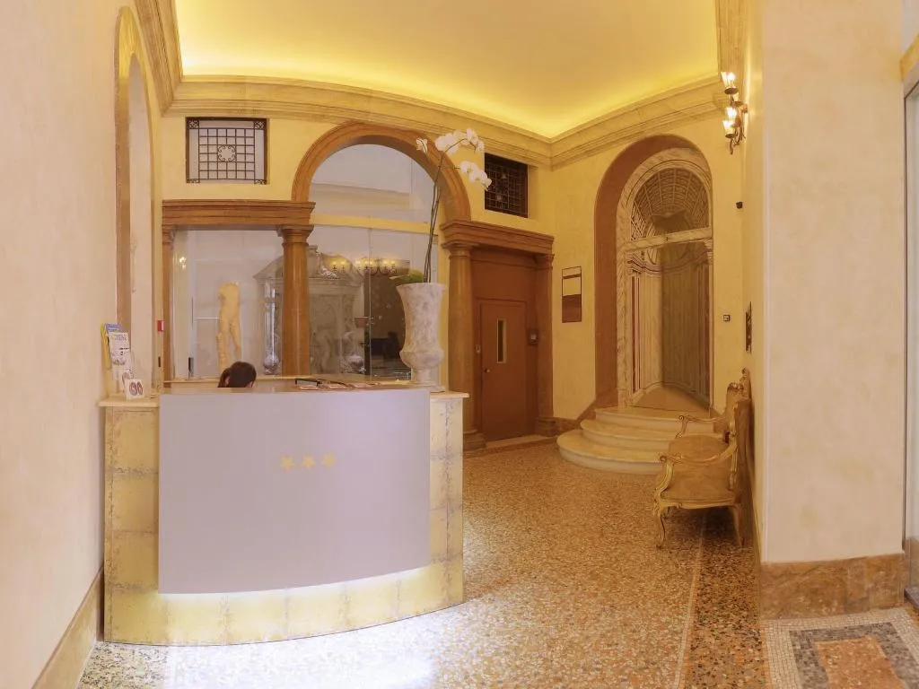 Lobby, Antica Dimora Delle Cinque Lune, Rome