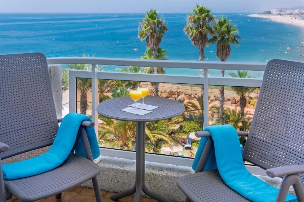 DOUBLE SINGLE USE PREMIUM Room, Caprici Beach Hotel & Spa, Costa Brava