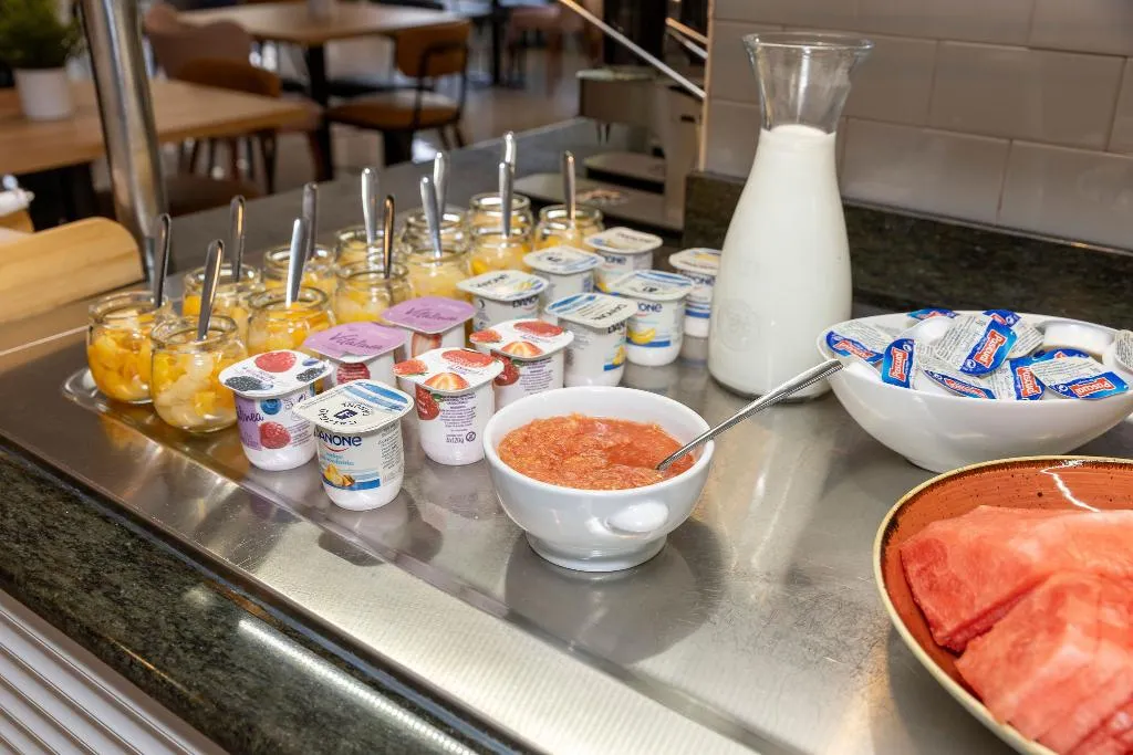 Restaurant, Travelodge Alicante Puerto, Costa Blanca
