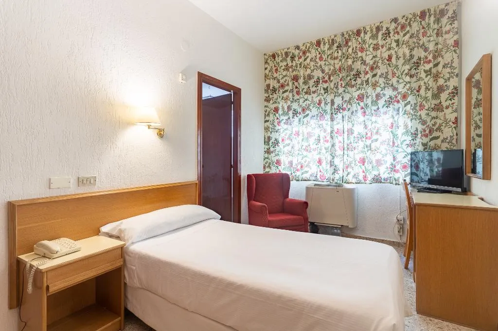 SINGLE STANDARD Room, Leuka, Costa Blanca