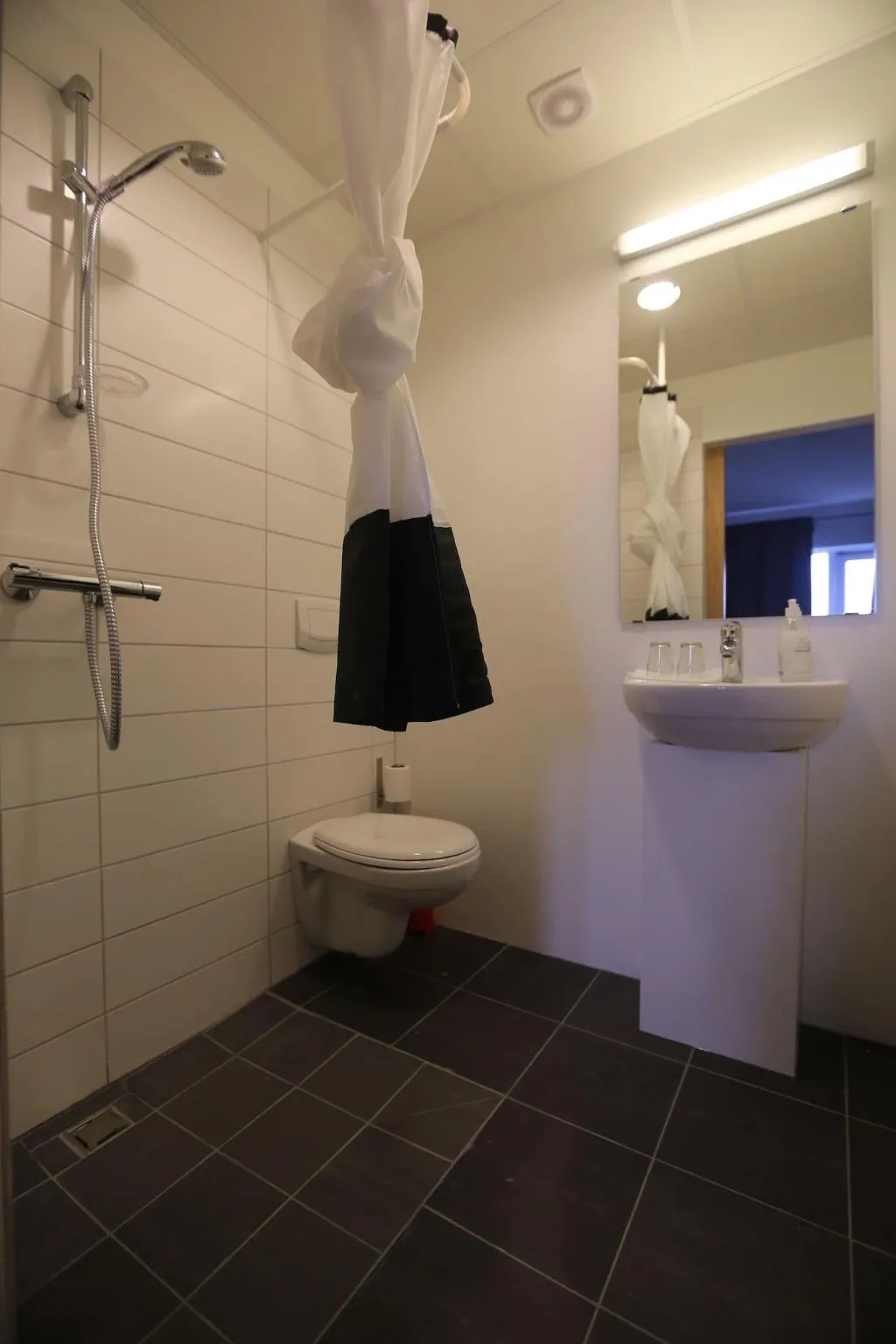 Room, 100 Iceland Hotel, Reykjavik