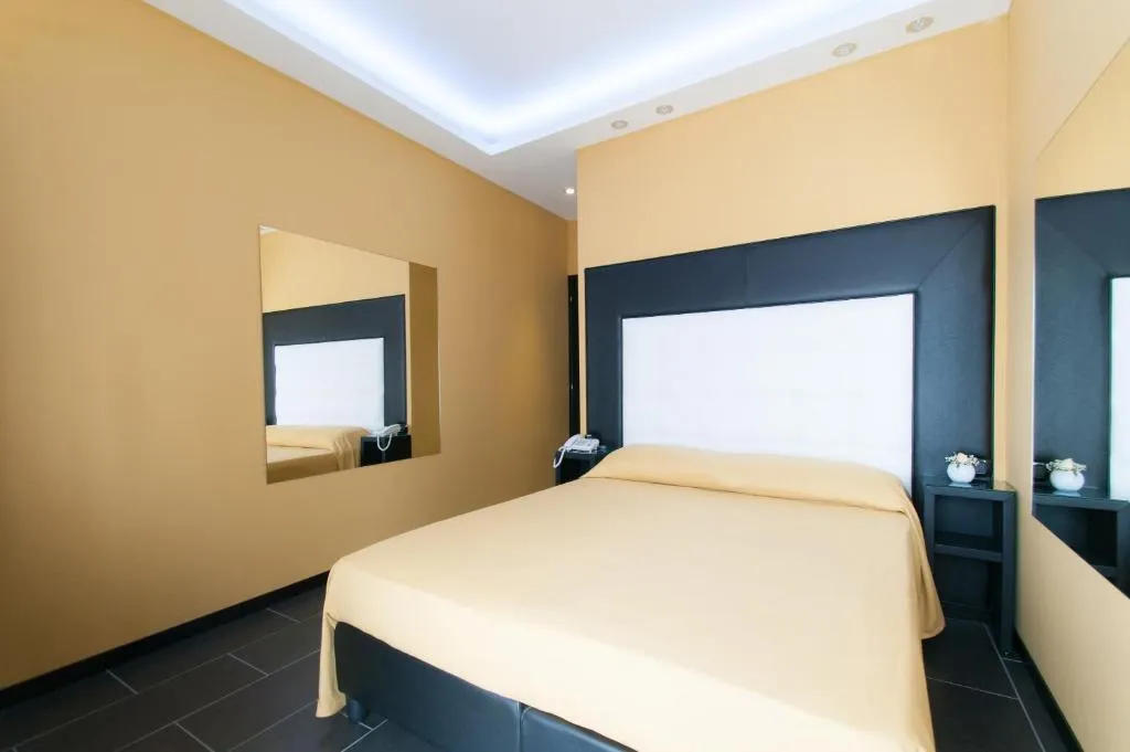 Double or Twin STANDARD Room, Fly Boutique Hotel, Naples