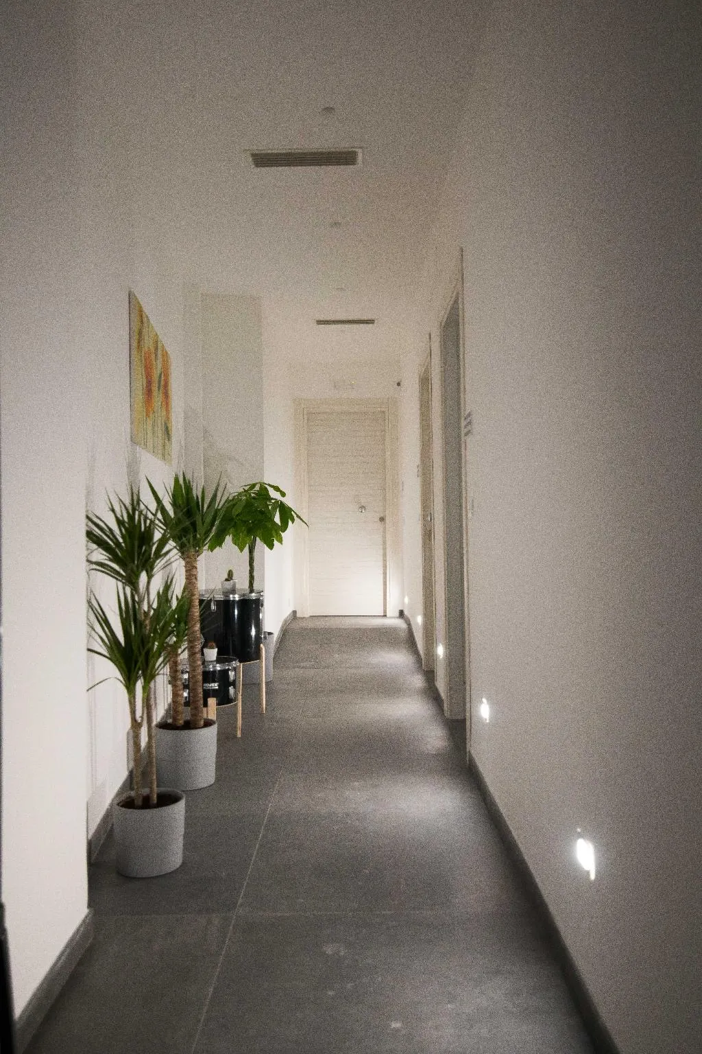 Lobby, Quattro Briganti, Naples