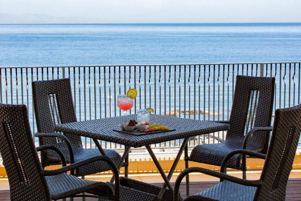 Terrace, Yachting Palace, Taormina