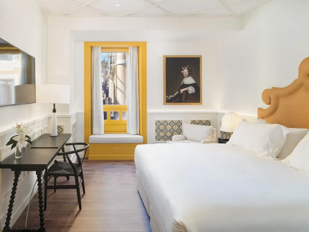 DOUBLE SINGLE USE CITY VIEW Room, H10 Casa de la plata, Seville