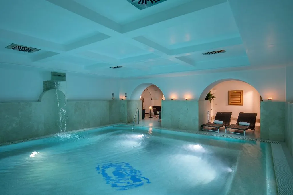 Pool, Rose Garden Palace, Rome