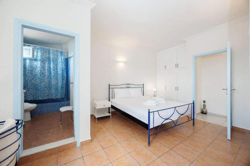 Room, Kastro Suites, Santorini