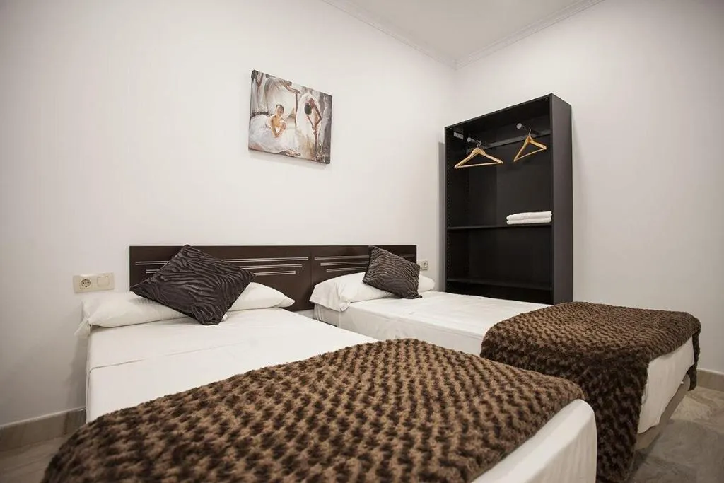 Room, Hostal Rincon De Sol, Madrid