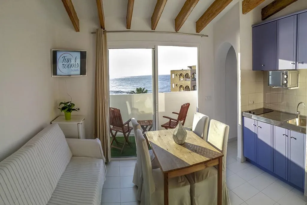 APARTMENT CAPACITY 2 Room, Fun Vistamar Ibiza, Ibiza