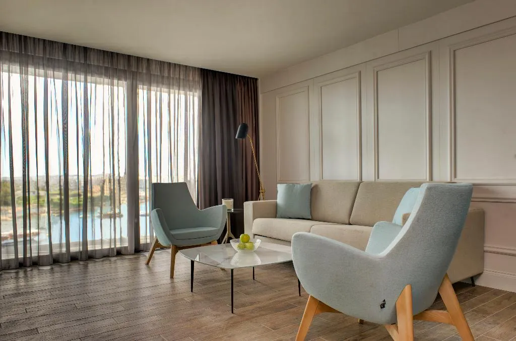 JUNIOR SUITE SUPERIOR SEA VIEW Room, Land's End Boutique Hotel, Malta
