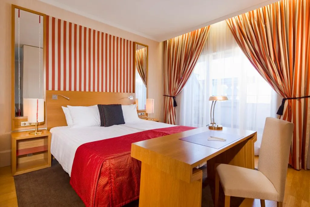 JUNIOR SUITE STANDARD Room, Mamaison Hotel Riverside Prague, Prague