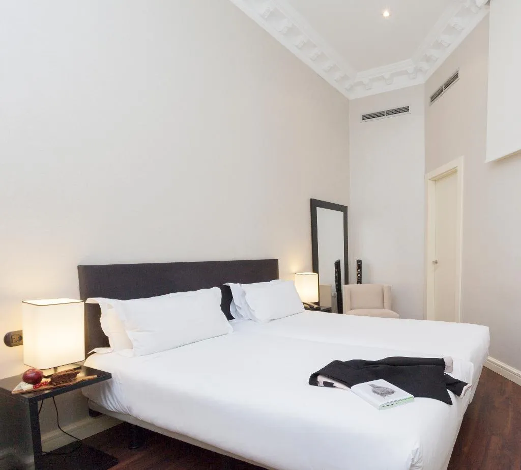 DOUBLE STANDARD Room, Sardinero Madrid, Madrid