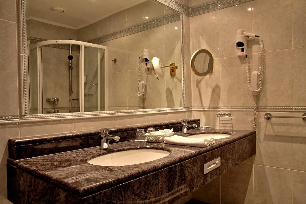 Room, Hotel Esplanade Spa & Golf Resort, Prague
