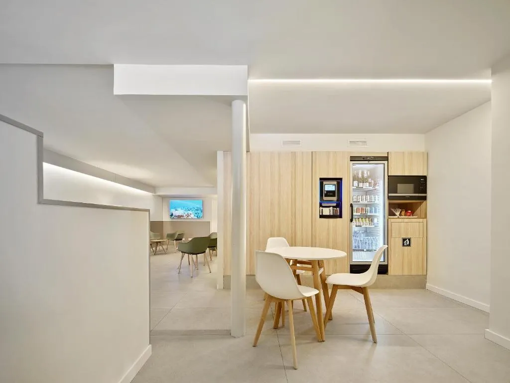 Lobby, Lami, Barcelona