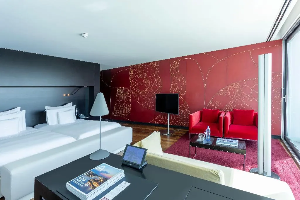 Double or Twin DELUXE RIVER VIEW Room, Altis Belem Hotel & Spa, a Member of Design Hotels, Lisbon
